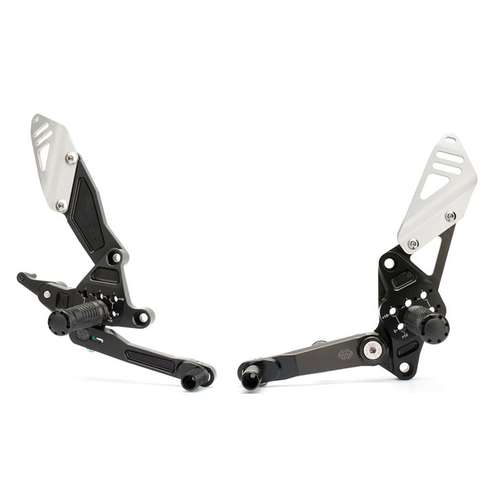 Estriberas, estriberas traseras antideslizantes AVOC NEGRAS o ROJAS para  moto 700 YAMAHA MT-07