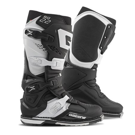 BOTAS GAERNE SG-22 (NEGRAS/BLANCAS)